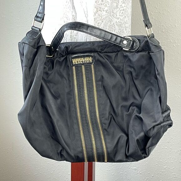 Pre-Loved Kenneth Cole Reaction Black and Gold Shoulder Bag - Picture 2 of 5